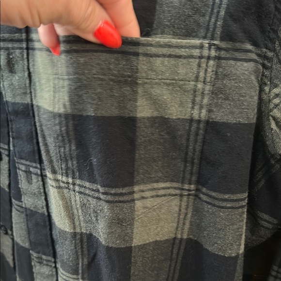 Black and Green Plaid Button-Up Shirt - Picture 3 of 5